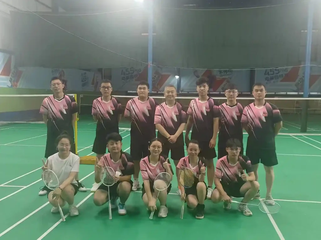 Din-Tek badminton team